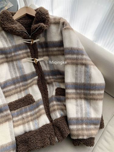 2025 Autumn/Winter Mauve Retro Ox Horn Button Lamb Embroidered Plaid New Year Battle Dress Thick Short Jacket Women's Top