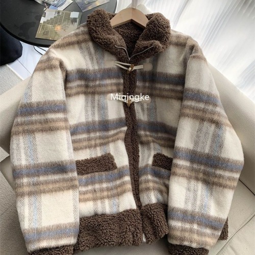 2025 Autumn/Winter Mauve Retro Ox Horn Button Lamb Embroidered Plaid New Year Battle Dress Thick Short Jacket Women's Top