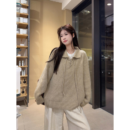 Photographed Autumn Korean-style loose and slimming polo collar tie design soft and fluffy knit crewneck sweater