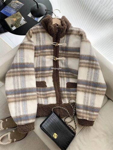 2025 Autumn/Winter Mauve Retro Ox Horn Button Lamb Embroidered Plaid New Year Battle Dress Thick Short Jacket Women's Top