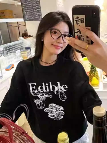 Official Image: HuaMian Composite – Thin Style/Fleece-Lined Autumn/Winter Wear, Fleece-Backed Crewneck Sweater for Women, with Baby-Soft Print