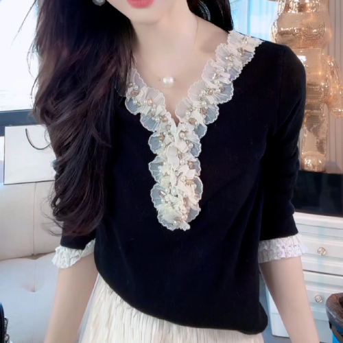 French-style Chic Lace-Panel Knit Sweater for Women | 2025 Winter Collection | New Arrival — Fashionable, Exquisitely Crafted V-Neck Top with Diamond-Inlaid Hollow Design