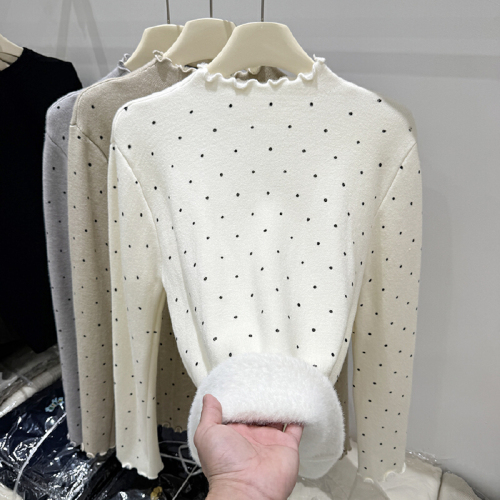 Sijiqing 2025 Winter New Arrival Wooden-Edge Polka-Dot Fleece-Integrated Long-Sleeve Knit Top for Women – Fashionable, Slim-Fit Base Layer
