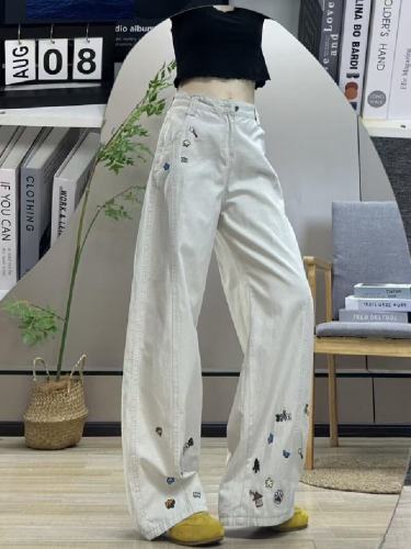 American Retro Wide Leg Denim Pants for Women with Embroidery Loose Slimming Cartoon Hot Pants Trend