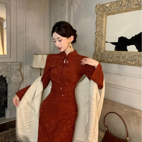 Red Large-Sleeve Traditional Chinese Style Long-Sleeve Cheongsam 2025 New Women's Retro Fitted Autumn/Winter Dress