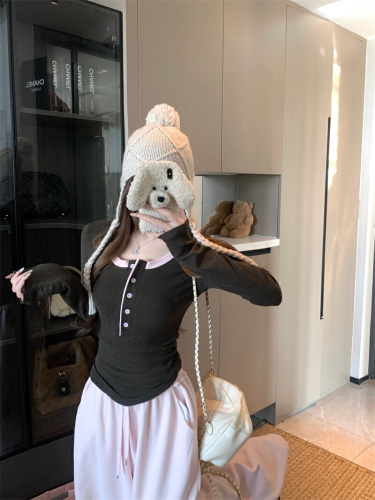 Photographed women's collared innerwear fuzzy lined padded base shirt with contrasting colors slimming design long sleeve T-shirt