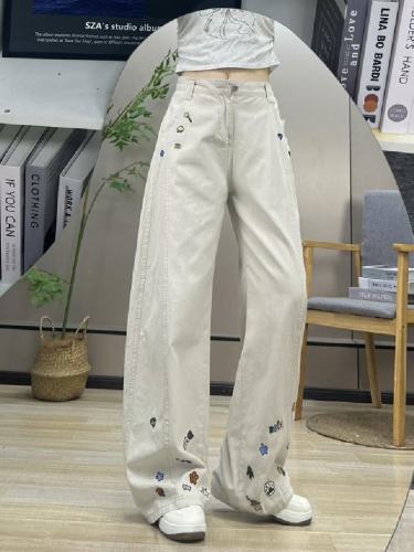 American Retro Wide Leg Denim Pants for Women with Embroidery Loose Slimming Cartoon Hot Pants Trend