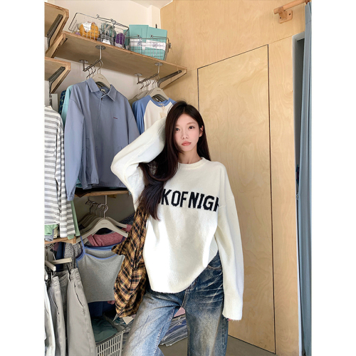 Actual shot. Gray letter women's sweater for autumn and winter, lazy and soft, loose round neck knit top