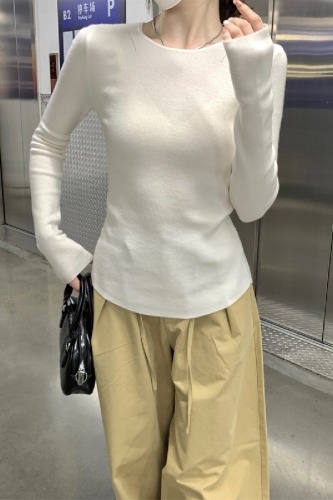 Real-shot Autumn/Winter Korean-style Soft, Fluffy, Slim-Fit Round-Neck Split Hem 6% Wool Knitted Base Layer Sweater