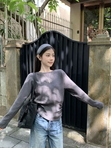 Real-shot, authentic design—stylish off-shoulder long-sleeve sweater for women, featuring a new autumn-style pleated, waist-defined knit top.