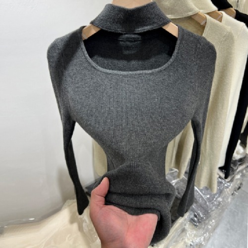 Oversized High-Neck Lace-Trimmed V-Neck Knit Top for Women - Long Sleeve, Reveals Collarbone - Winter New Arrival, Sleeveless, Fitted Crew Neck Base Layer Top