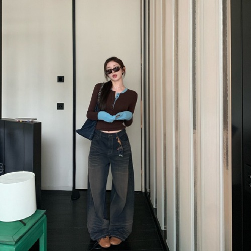 Women's Stylish Two-Piece Long-Sleeve Colored T-Shirt with Fall New Design, Hot Girl High-End Sensation, Slimming and Suitable for Underwear