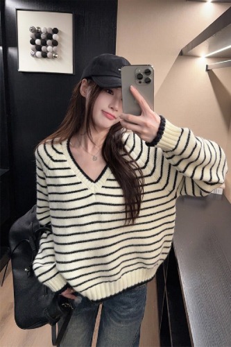 Photographed Autumn/Winter Korean Version Retro Striped Color Block Shoulder V-Neck Loose Hoodless Knit Sweater Women's Top