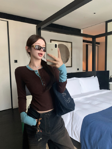 Women's Stylish Two-Piece Long-Sleeve Colored T-Shirt with Fall New Design, Hot Girl High-End Sensation, Slimming and Suitable for Underwear