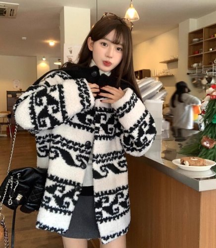 Korean-style relaxed vintage contrast-color hooded sweater coat—autumn/winter chic, stylish, and absolutely stunning hoodie cardigan YJ