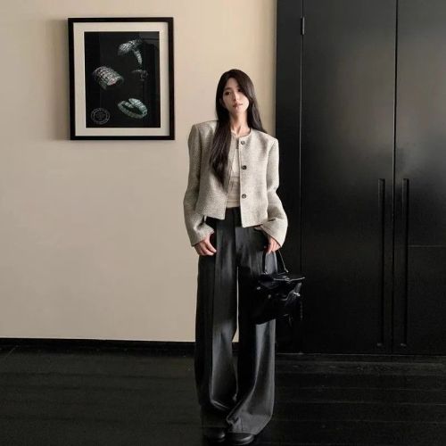 2025 Autumn/Winter New Fashion Chanel-style Jacket, Elegant Retro Round Neck Striped Loose Matchy-matchy Single-breasted Top