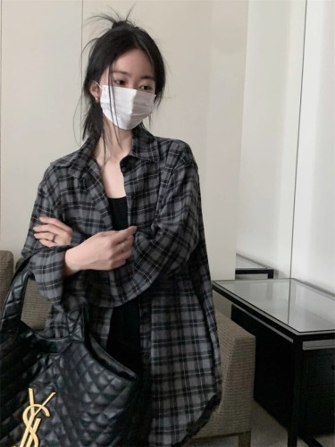 Drapey dark gray plaid shirt, loose and high-end design, niche cardigan, casual and versatile shirt, jacket, spring and autumn