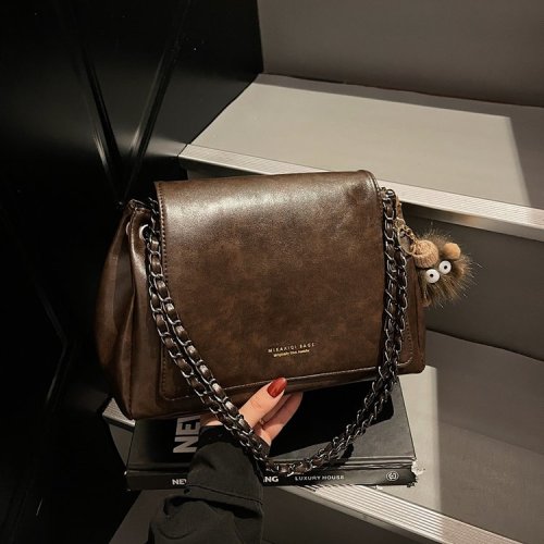 Small-Scale Women's New Autumn/Winter Fashion Chain Bag, High-End, Versatile, Retro Commuter Shoulder Crossbody Bag