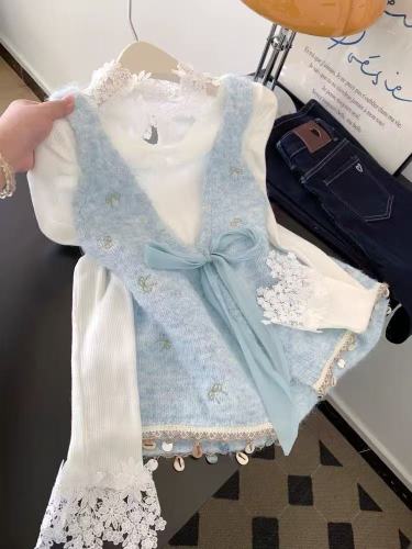 Elegantly showcases temperament~ French-style heavy-duty embroidery butterfly bow embellished knit vest for women, autumn layering sleeveless kimono