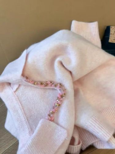 Sweet Style Collared Knit Sweater for Women - Winter Long Sleeve Design-Focused Pink Top