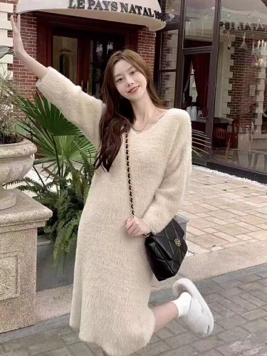 2025 Autumn/Winter New Arrival Mink Velvet Loose Over-Knee Long Sweater Dress Women's Knitted Base Layer Dress