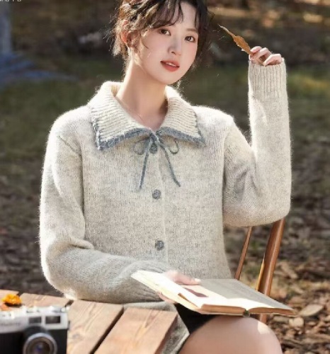 Korean Color Block Collar Belted Knit Sweater for Women 2025 Winter New Arrival Petite Long Sleeve Knit Cardigan Top