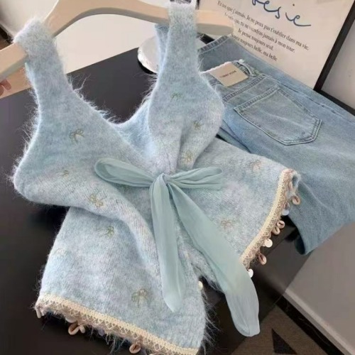 Elegantly showcases temperament~ French-style heavy-duty embroidery butterfly bow embellished knit vest for women, autumn layering sleeveless kimono