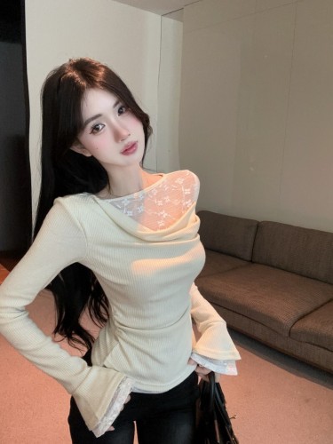 Actual shot!! Collarless Splicing Lace False Two-Piece Bell-Sleeve Top