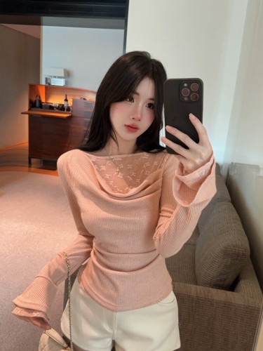 Real shot!! Collar-flouncing spliced lace faux two-piece flared long-sleeved top