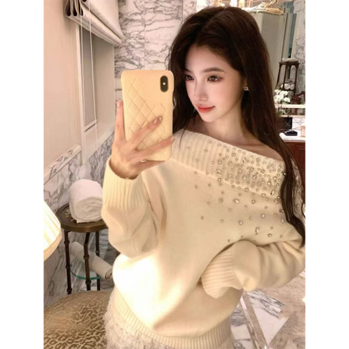One-Shoulder White Embroidered Diamond Long-Sleeve Knit Top for Women - Autumn/Winter Knit Sweater - Korean Style Pure Desire Loose Inner Layer Top
