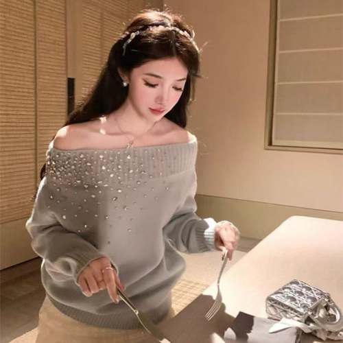 One-Shoulder White Embroidered Diamond Long-Sleeve Knit Top for Women - Autumn/Winter Knit Sweater - Korean Style Pure Desire Loose Inner Layer Top