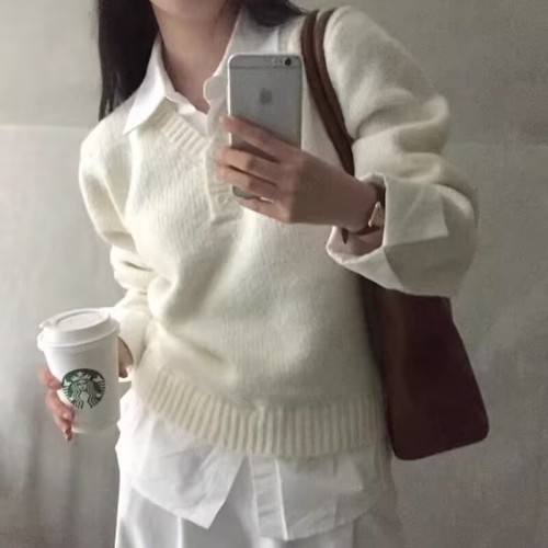 Korean chic autumn new French youthful V-neck buttoned soft and versatile layering long-sleeved knitted sweater for women