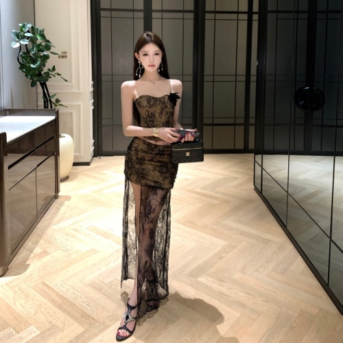 Photographed Fashion Fitted Lace Top + High Slit Bustier Set