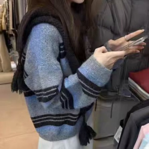 Top Set with Thick-Knit Striped Cardigan and Triangular Scarf in Dongdaemun Korean Style