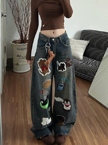 American-style retro cartoon embroidery knife-edge jeans—unisex, autumn trendy brand, versatile, design-focused, loose-fit straight-leg pants.