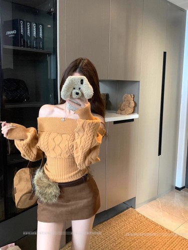 Pure Desire Windproof Sexy One-Shoulder Long-Sleeve Sweater for Women 2025 Autumn/Winter New Slimming Waist Crochet Knit Top Trendy