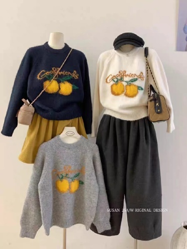 Korean-style color-block fruit sweet orange jacquard soft, cozy, laid-back, age-reducing sweater—round-neck, long-sleeved, loose-fit, thickened women’s knitted top.