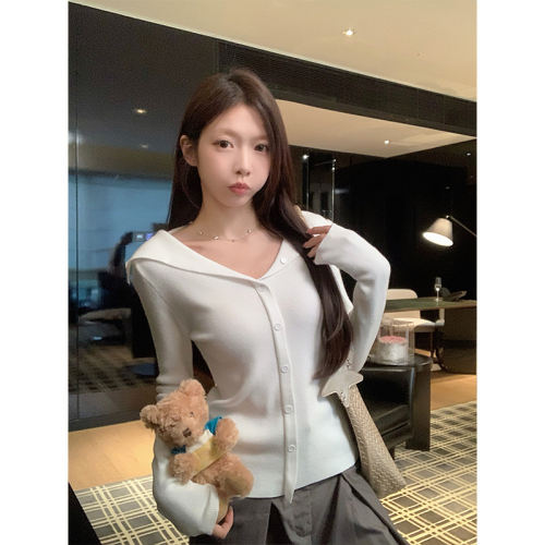 Shot. Red V-neck Knit Cardigan for Women as Innerwear, Fitted Waist, Collar Up Top