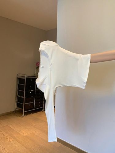 1x1 Duvet Fabric Design-Driven, Niche Lace-Trimmed Long-Sleeve T-Shirt for Women—Autumn/Winter, Low-Neck, Warm-Keeping Base Top with a Purely Alluring Style