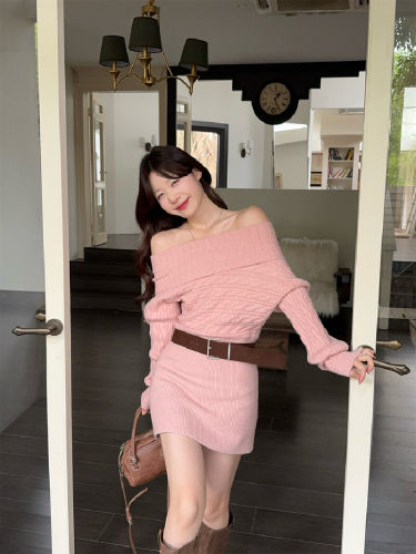 Photographed 2025 Autumn/Winter New Korean Style One-Shoulder Long-Sleeve Knit Dress with Waist Cincher and Hourglass Skirt for Women with Elastic Waist
