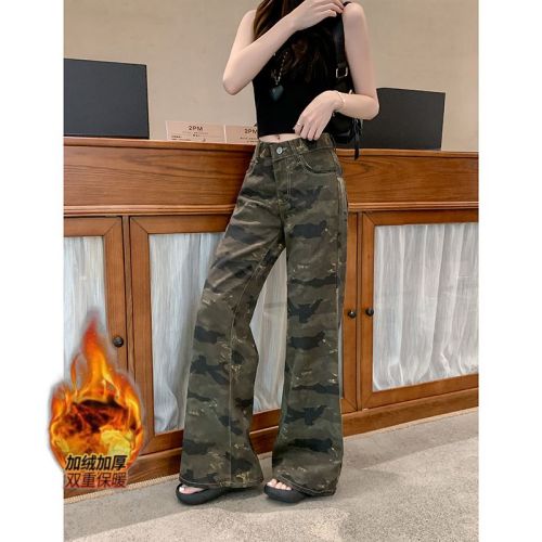 Photographed~ Fleece-lined and thickened camouflage micro-jeans for women, new autumn and winter style, loose and flattering hot girl straight-leg pants