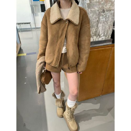 2025 New Suede Jacket Korean Lamb Fur Skin One-Piece Short Biker Coat Leather Jacket Women Winter Petite Size