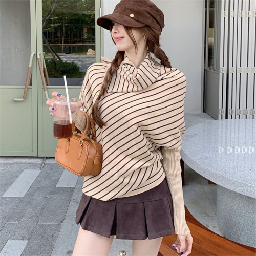 Women's Loose Long-Sleeve Knit Top with Striped Batwing Collar, New Korean Design Fashion