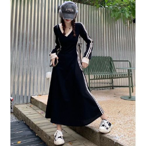 Plus-size curvy girl's autumn/winter striped V-neck long-sleeved T-shirt base skirt dress—women's Korean-style high-end A-line maxi skirt