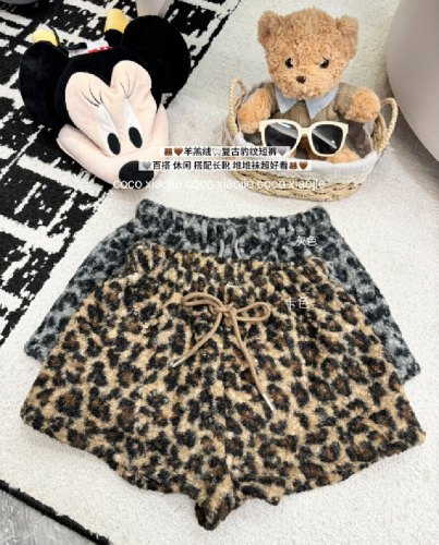Photographed Retro Small Milk Leopard Casual Shorts Winter Lamb Wool Leopard Print Spice Girl High-Waisted A-Line Loose Wide Leg Boot Pants