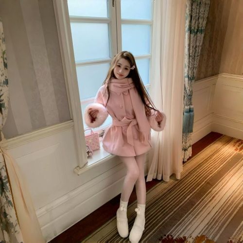 French-style Sweet Rich Girl Pink Belted Lapel Waist-Slimming Wool Coat with Tassel Scarf—Women's Autumn/Winter Two-Piece Set