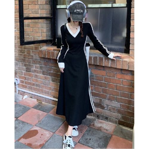 Plus-size curvy girl's autumn/winter striped V-neck long-sleeved T-shirt base skirt dress—women's Korean-style high-end A-line maxi skirt