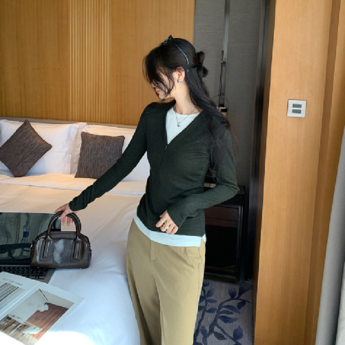 Actual photo zipper contrasting color faux two-piece wool knit base shirt women autumn winter 2025 new slim fit inner top