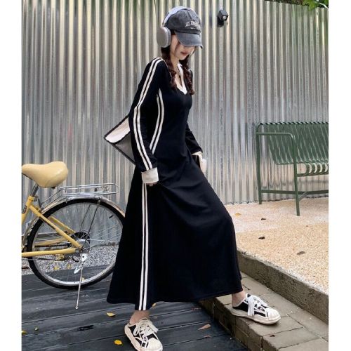 Plus-size curvy girl's autumn/winter striped V-neck long-sleeved T-shirt base skirt dress—women's Korean-style high-end A-line maxi skirt