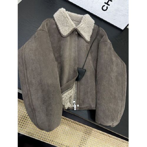 2025 New Suede Jacket Korean Lamb Fur Skin One-Piece Short Biker Coat Leather Jacket Women Winter Petite Size